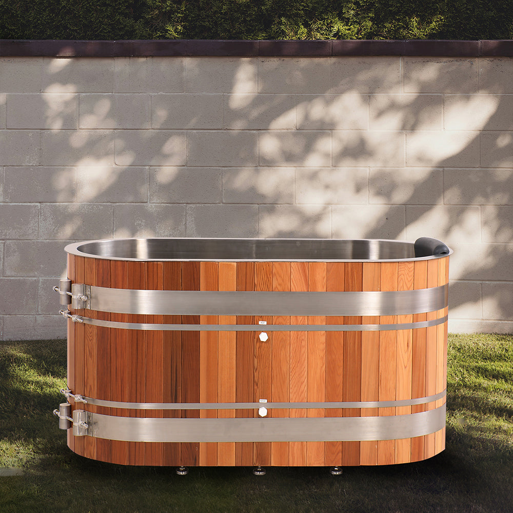 U-Shaped Red Cedar Ice Bath Tub – Ergonomic Cold Plunge Spa Barrel